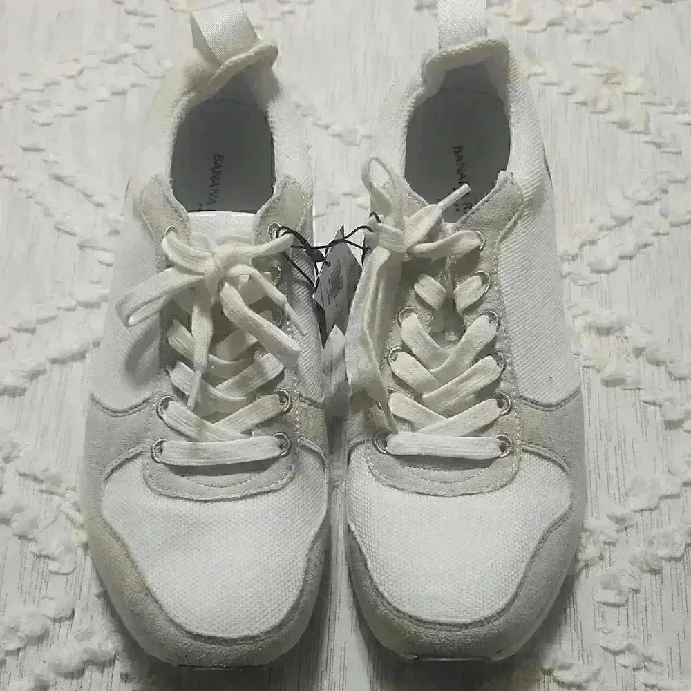 Banana Republic Mesh Trainer Sneaker - Picture 5 of 7